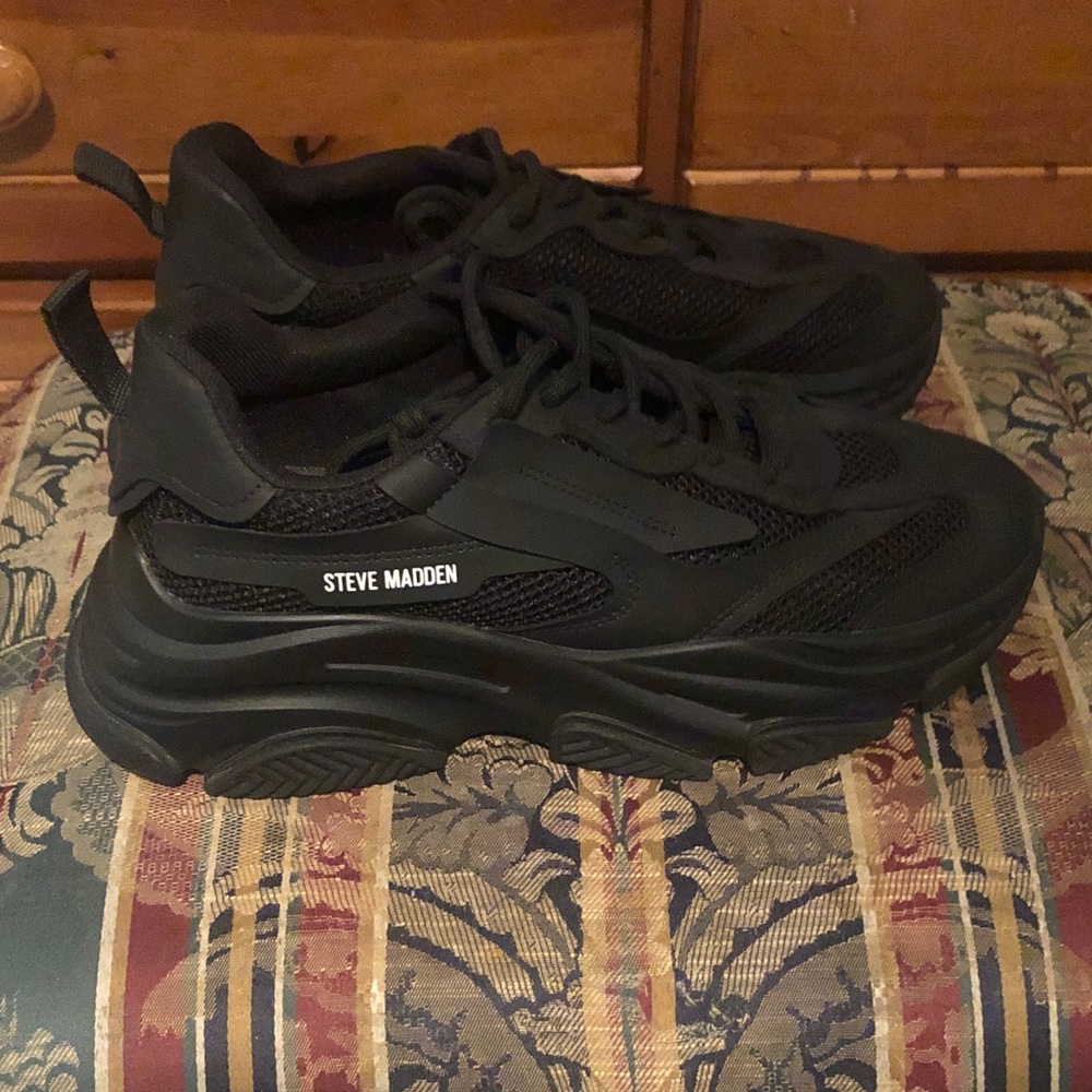 Steve Madden Men's Black Platform Runner Sneakers
